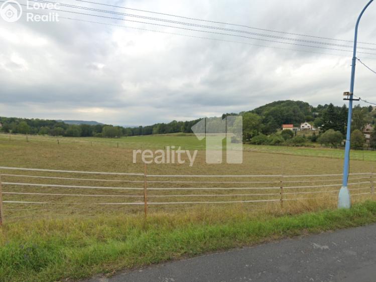 Prodej stavebního pozemku Lovečkovice č. 2