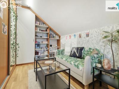 Prodej rodinného domu Cerhenice, Náměstí Míru 22 č. 21