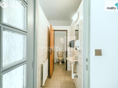 Prodej obchodního prostoru Dobřany, Lipová 395 č. 18