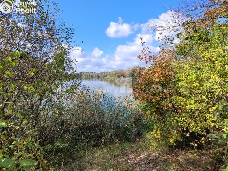 Prodej komerčního pozemku Čeperka č. 2