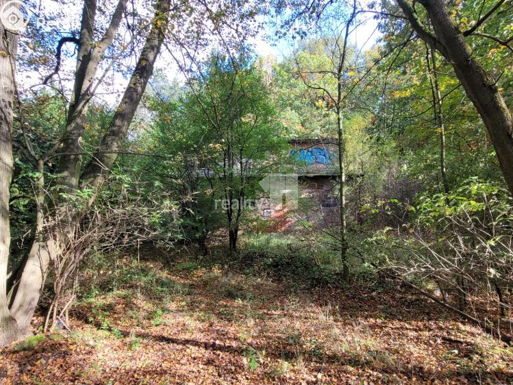 Prodej komerčního pozemku Čeperka č. 5