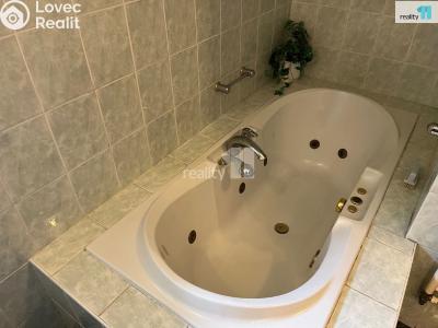 Prodej rodinného domu Loket č. 8