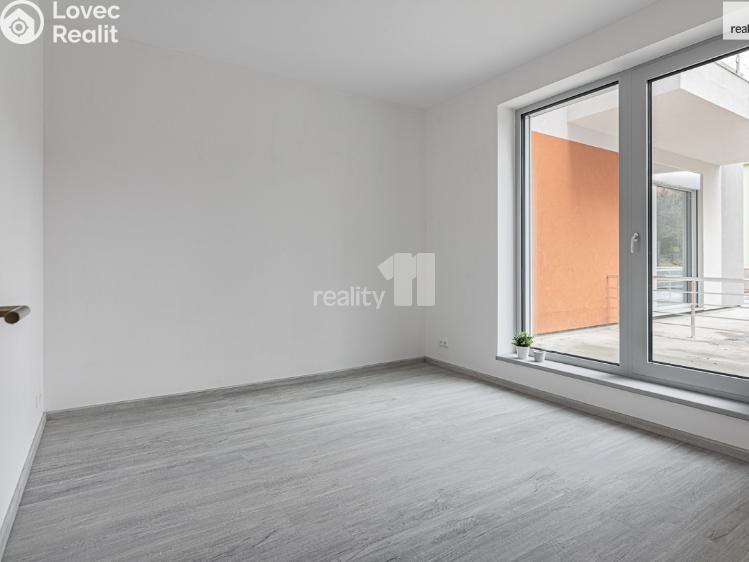 Pronájem bytu 3+KK Praha, V Holešovičkách 2518/36 č. 3