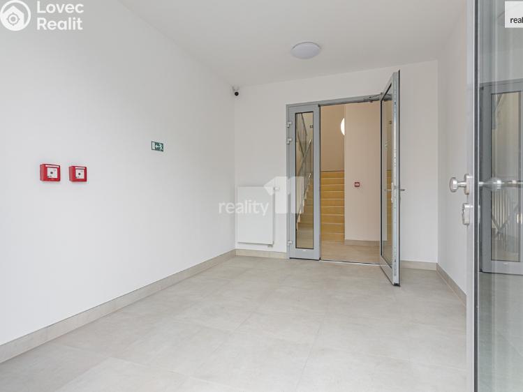 Pronájem bytu 3+KK Praha, V Holešovičkách 2518/36 č. 12