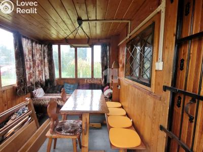 Prodej chaty Káraný č. 5