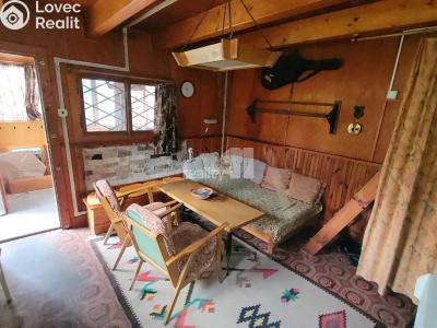 Prodej chaty Káraný č. 10