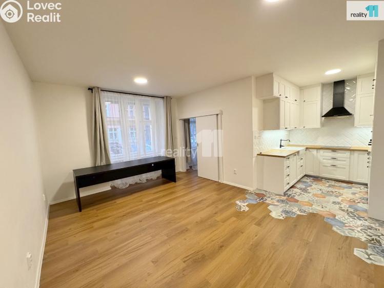 Pronájem bytu 3+KK Praha, Ševčíkova 1288/4 č. 6