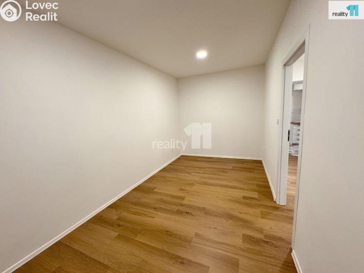 Pronájem bytu 3+KK Praha, Ševčíkova 1288/4 č. 9