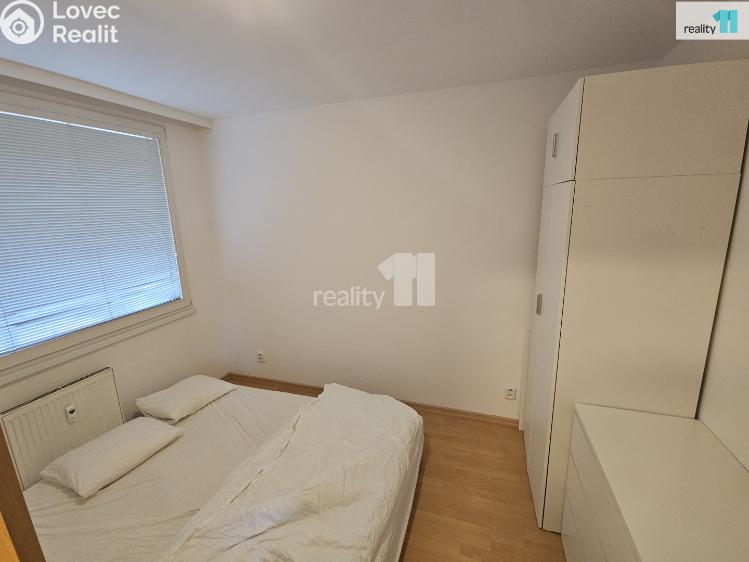 Pronájem bytu 2+KK Praha, Na vinobraní 3009/57 č. 8