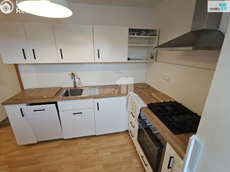 Pronájem bytu 2+KK Praha, Na vinobraní 3009/57 č. 13