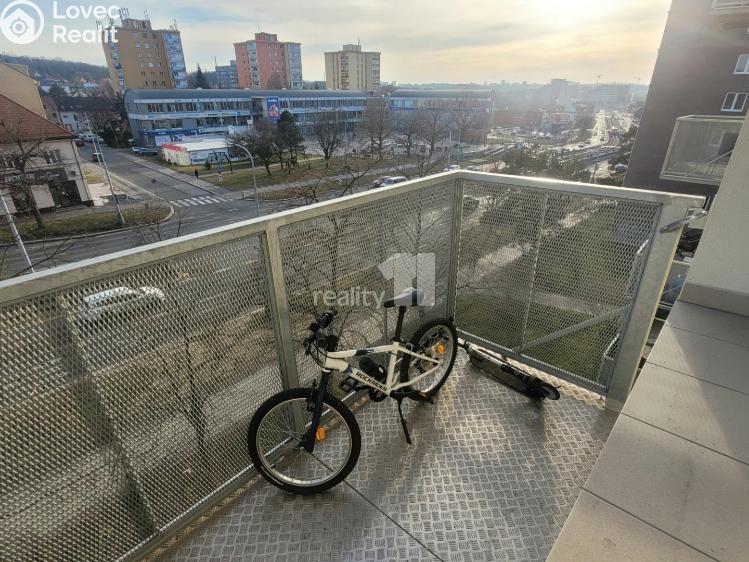 Pronájem bytu 2+1 Praha, Poděbradská 541/99 č. 4