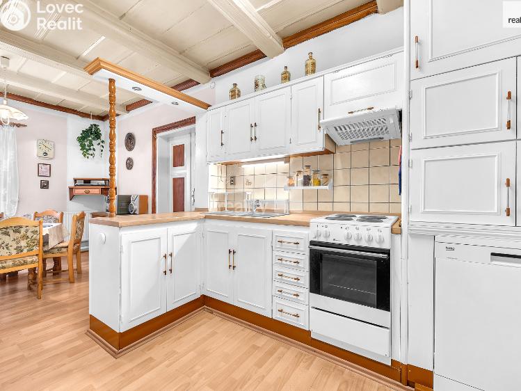 Prodej bytu 3+1 Kamenický Šenov, Sokolská 390 č. 3