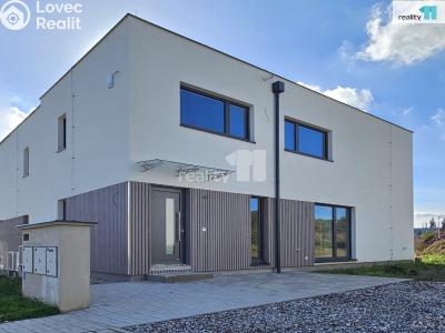 Pronájem rodinného domu Kladno, Pechlátova 640 č. 20