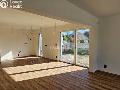 Pronájem rodinného domu Kladno, Pechlátova 640 č. 1