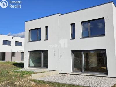 Pronájem rodinného domu Kladno, Pechlátova 640 č. 8