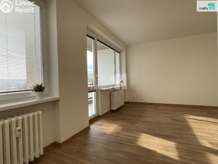 Prodej bytu 2+1 Praha, Na křivce 1307/70 č. 1