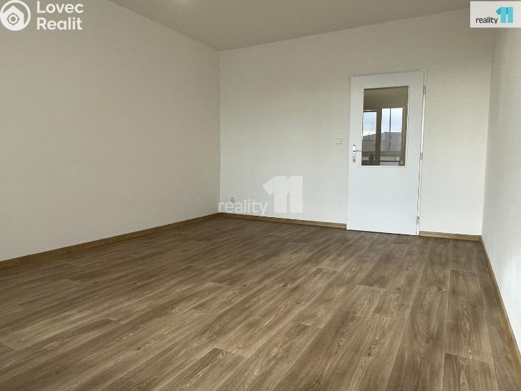 Prodej bytu 2+1 Praha, Na křivce 1307/70 č. 3