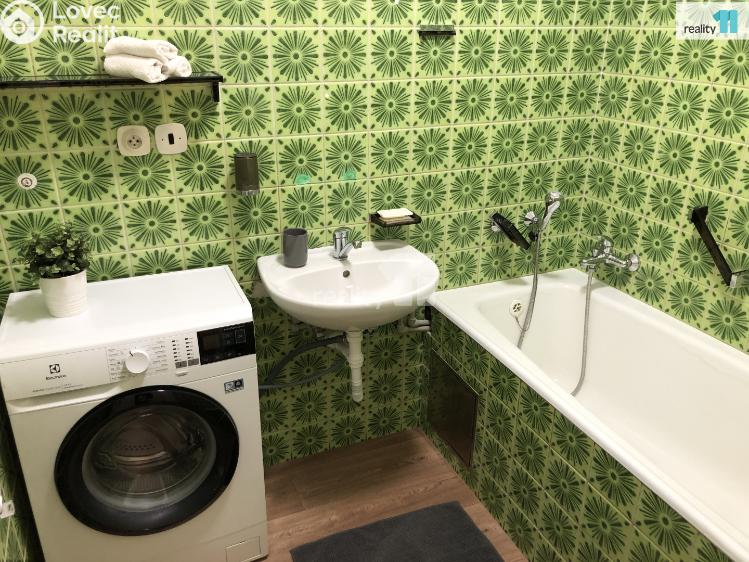 Prodej bytu 2+1 Praha, Na křivce 1307/70 č. 10