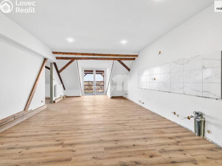 Pronájem bytu 4+KK Kouřim, Dubová 69 č. 3