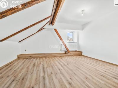 Pronájem bytu 4+KK Kouřim, Dubová 69 č. 8