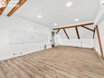 Pronájem bytu 4+KK Kouřim, Dubová 69 č. 12