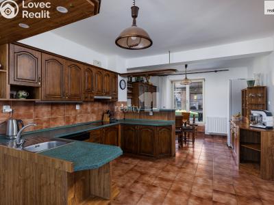 Prodej rodinného domu Škvorec č. 11
