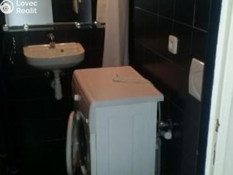 Pronájem bytu 1+KK Praha, Evropská 10/64 č. 4