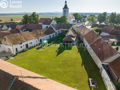 Prodej zemědělské usedlosti Pištín č. 30