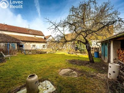 Prodej zemědělské usedlosti Branišov č. 9